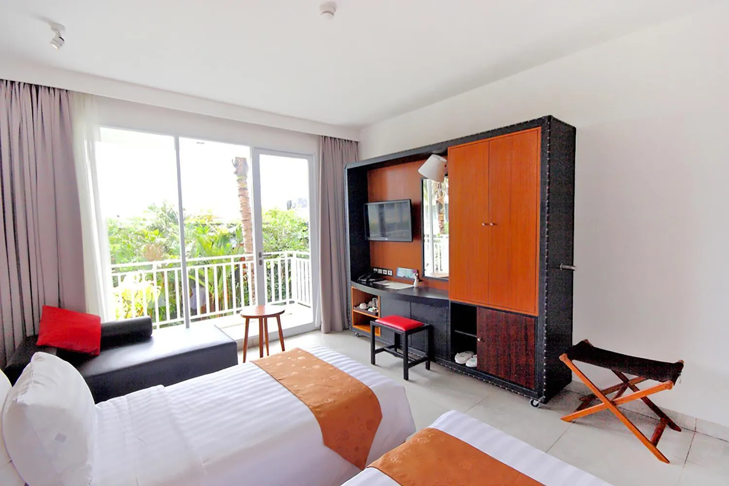 The 1O1 Bali Fontana Seminyak Hotel Legian  Legian (Bali)